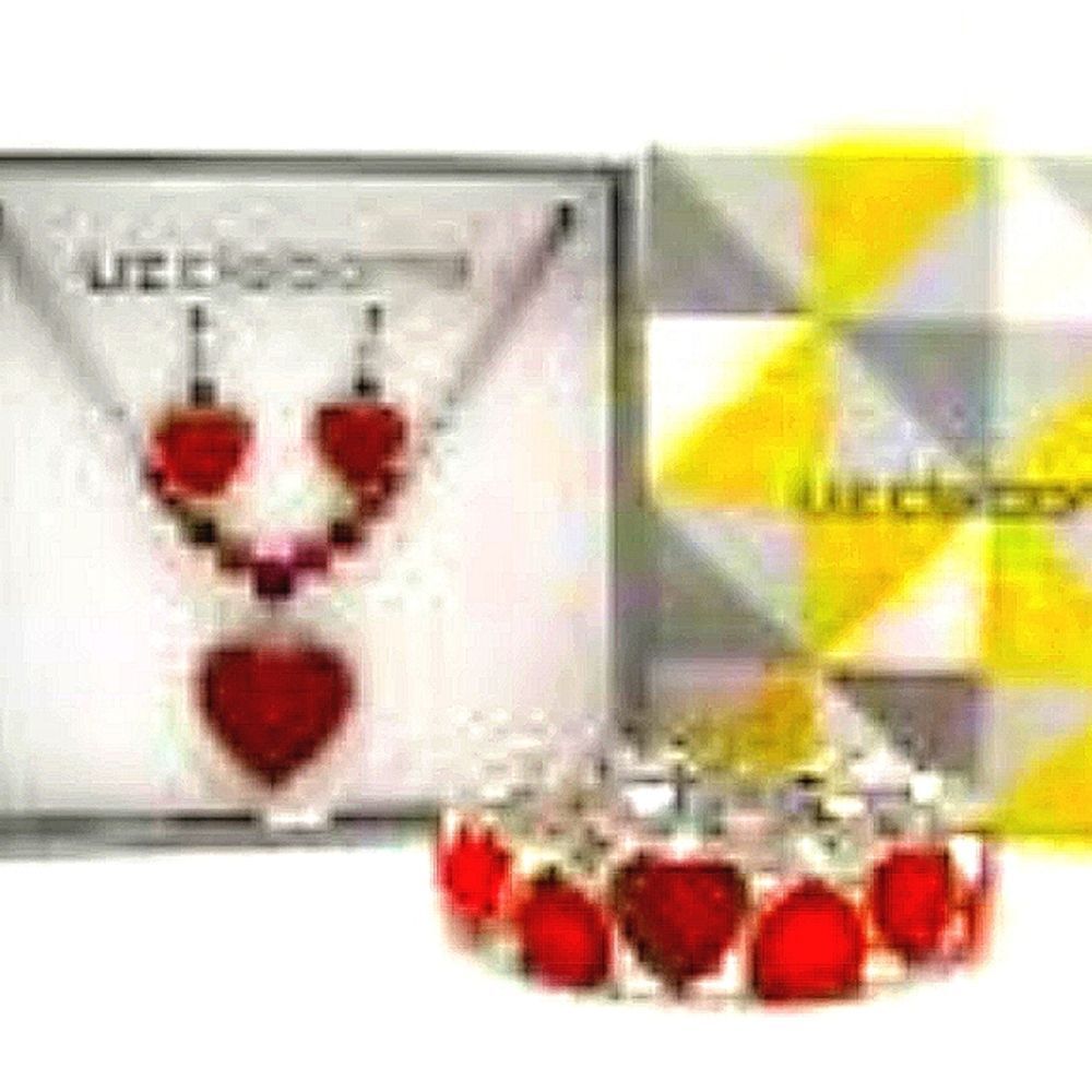 Womens LIZ Claiborne Earring Necklace And Bracelet Matching Set
